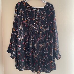 Daniel Rainn - Floral Black Women's Top